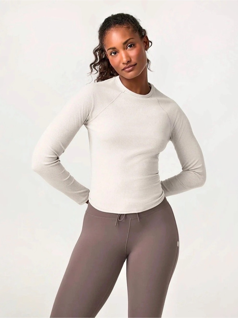 NWT Vuori Long Sleeve Pose Crew Ribbed Top in Ecru Heather